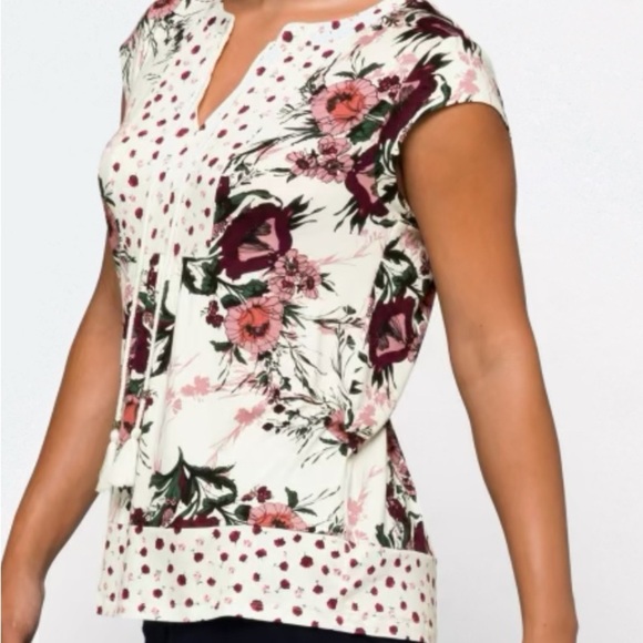 Floral V-Neck Women's Top sized Medium - Picture 3 of 6